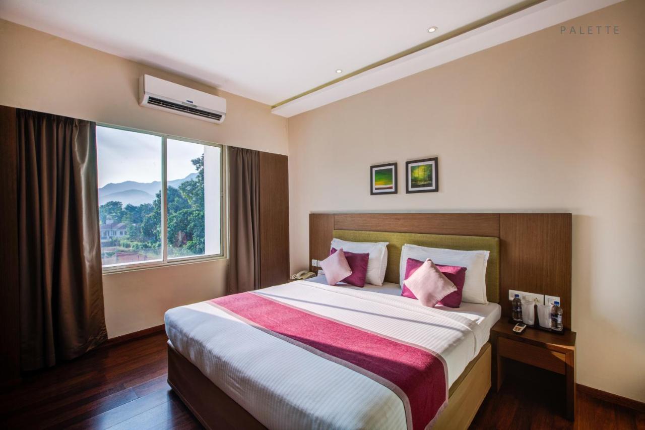 Jk Residency Kelakam Hotel Buitenkant foto