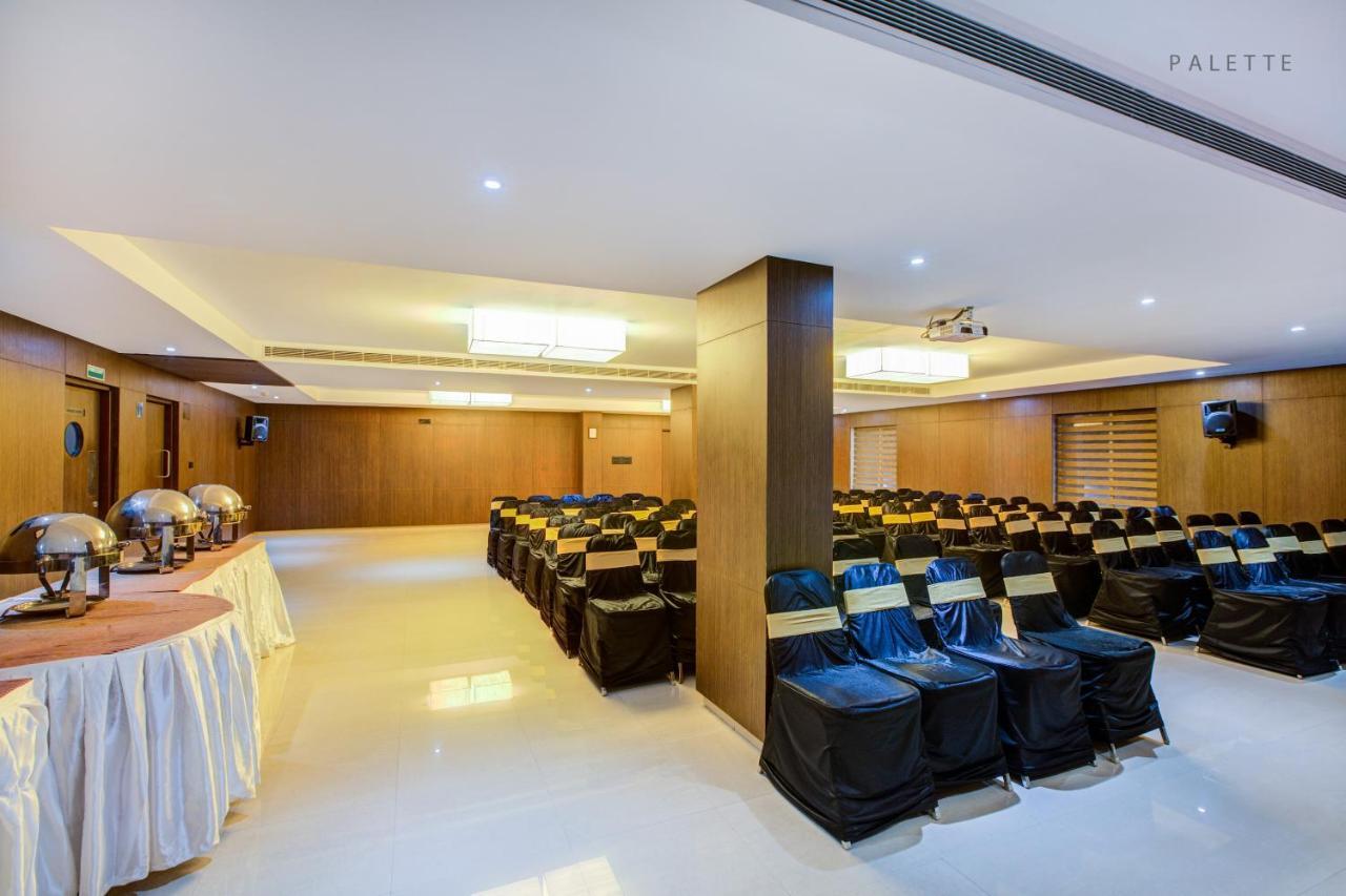 Jk Residency Kelakam Hotel Buitenkant foto