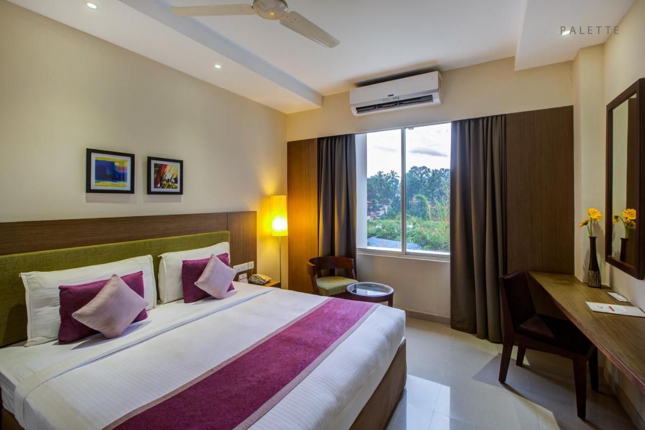 Jk Residency Kelakam Hotel Buitenkant foto