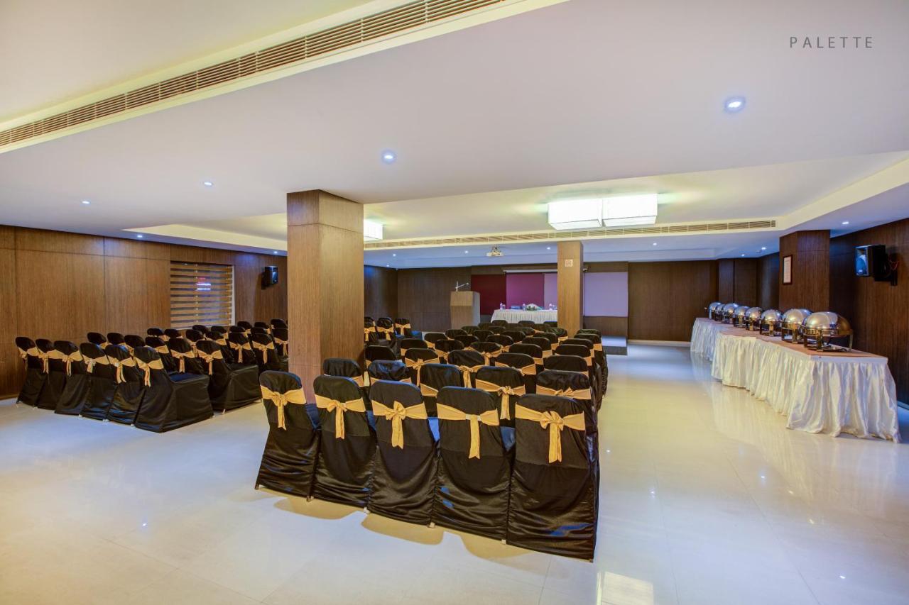 Jk Residency Kelakam Hotel Buitenkant foto