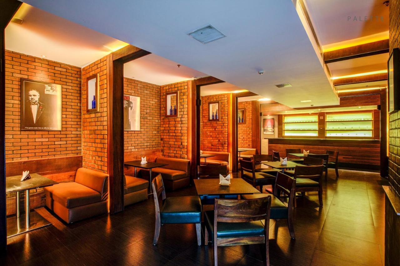 Jk Residency Kelakam Hotel Buitenkant foto