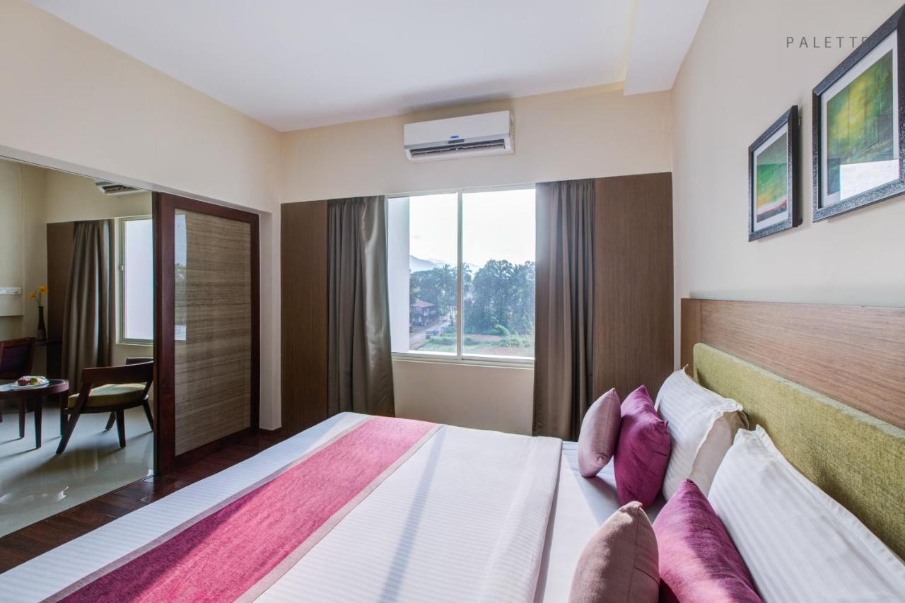 Jk Residency Kelakam Hotel Buitenkant foto