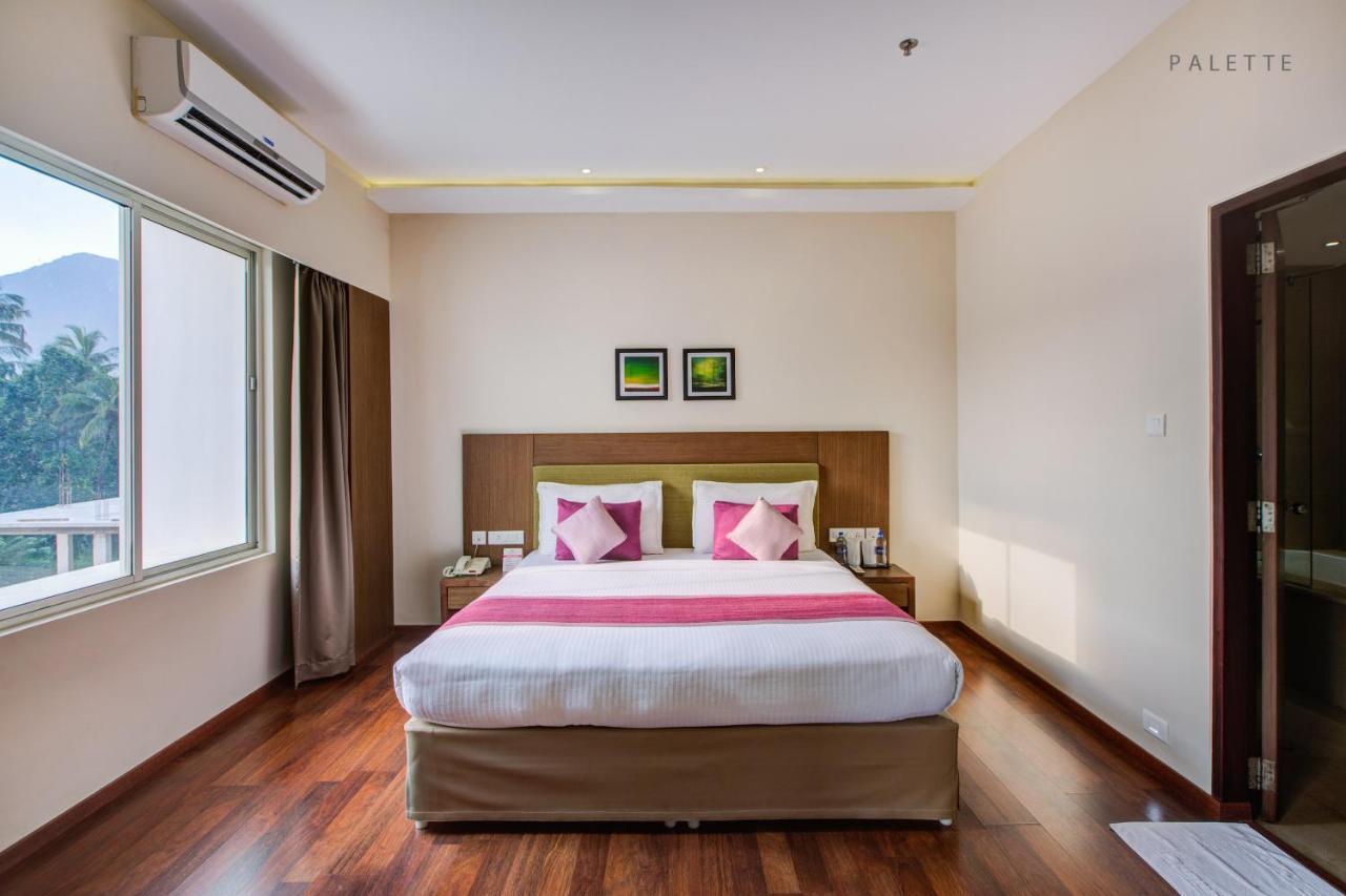 Jk Residency Kelakam Hotel Buitenkant foto