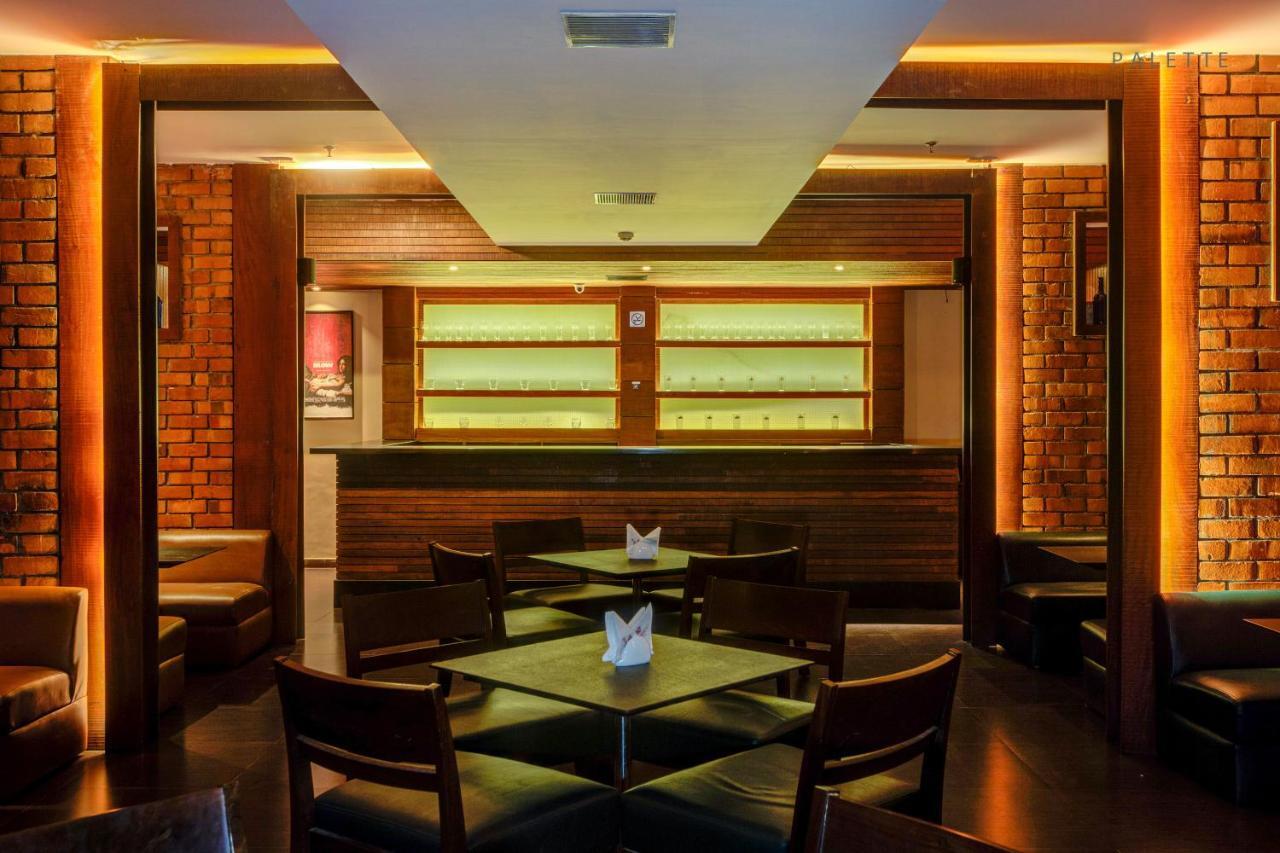Jk Residency Kelakam Hotel Buitenkant foto